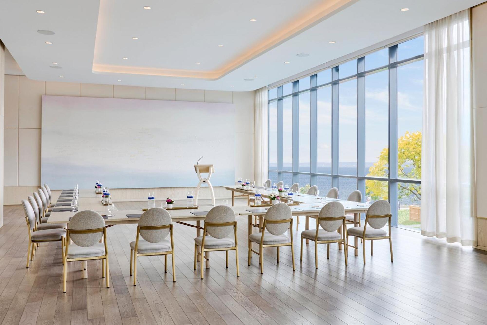 The Pearle Hotel & Spa, Autograph Collection Burlington Bagian luar foto